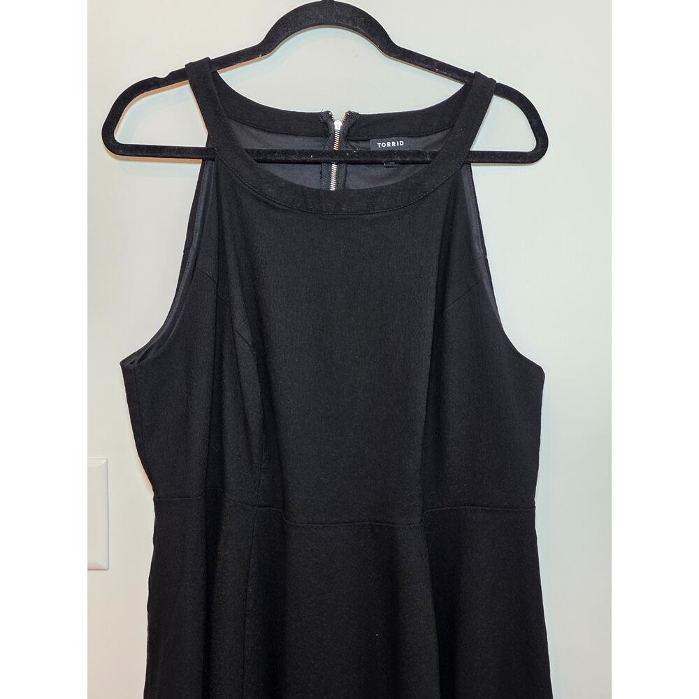 Torrid Classic Black Midi Dress size 18 2X Sleeveless Halter Stretch Skater LBD - Picture 2 of 8